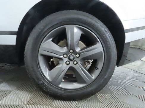 Used 2024 Land Rover Range Rover Velar Dynamic SE image 32