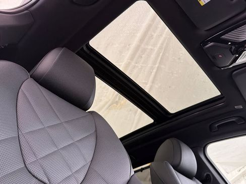 Used 2024 BMW X5 sDrive40i w/ Executive Package RWD image 17