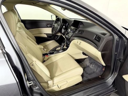 Used 2014 Acura ILX w/ Technology Package FWD image 42