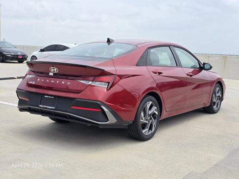 Certified 2025 Hyundai Elantra Sport FWD image 6