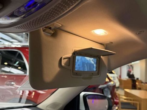 Certified 2023 Mercedes-Benz GLB 250 4MATIC image 32