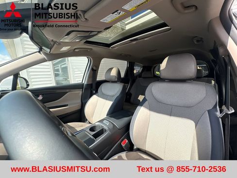 Used 2023 Hyundai Santa Fe SEL AWD/4WD image 19