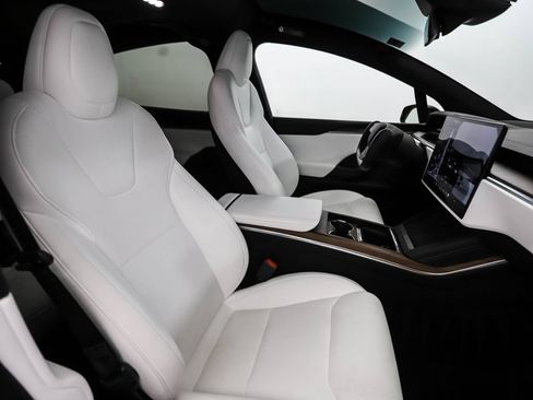 Used 2023 Tesla Model X AWD/4WD image 25
