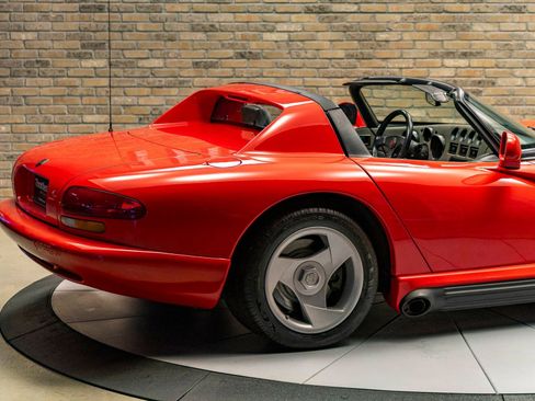 Used 1992 Dodge Viper RT/10 image 11