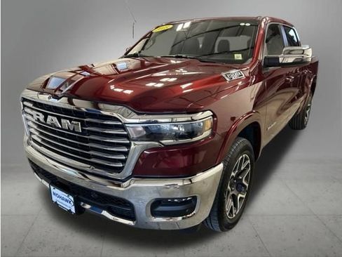 Used 2025 RAM 1500 Laramie AWD/4WD image 1