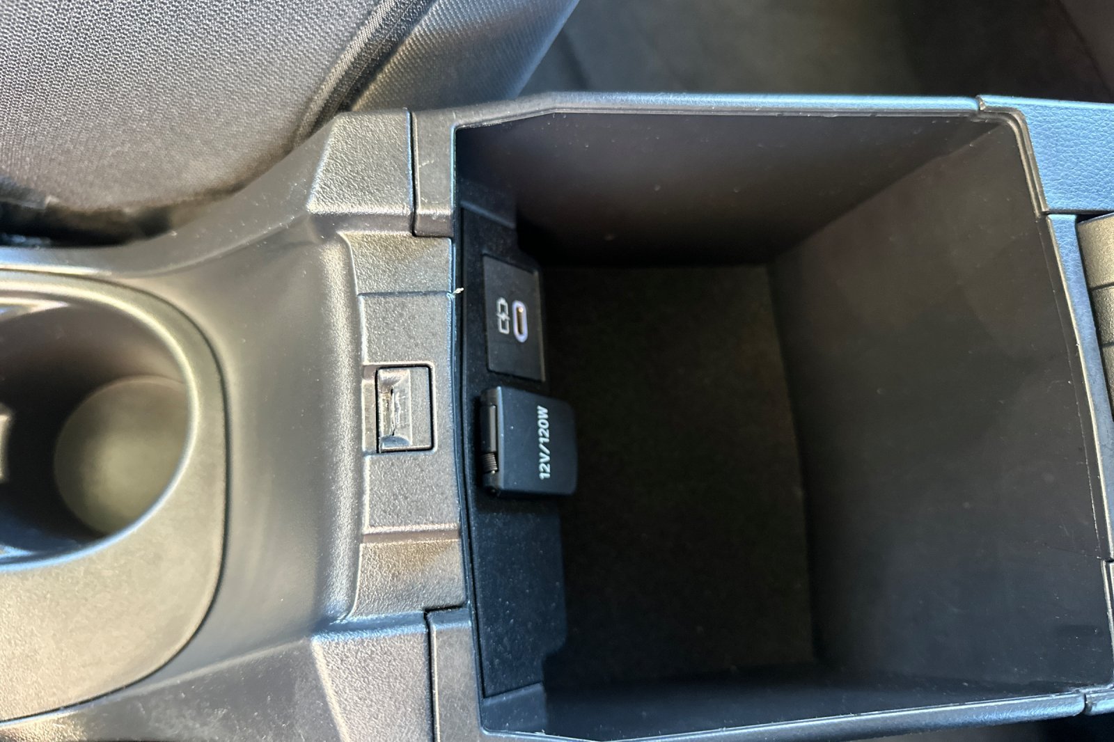 Used 2024 Toyota Corolla LE FWD image 31