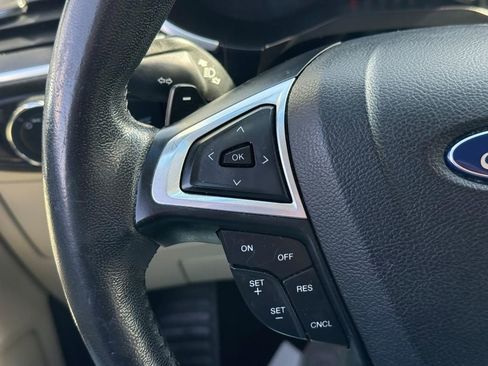 Used 2017 Ford Edge Titanium w/ Technology Package image 21