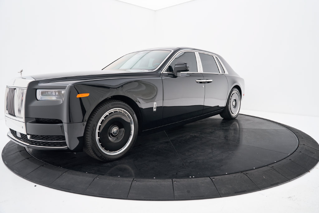 Used 2026 Rolls-Royce Phantom Sedan RWD image 11