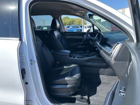 Used 2024 Kia Sorento S image 20