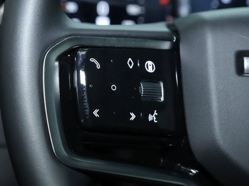 Used 2025 Land Rover Discovery Sport S image 23
