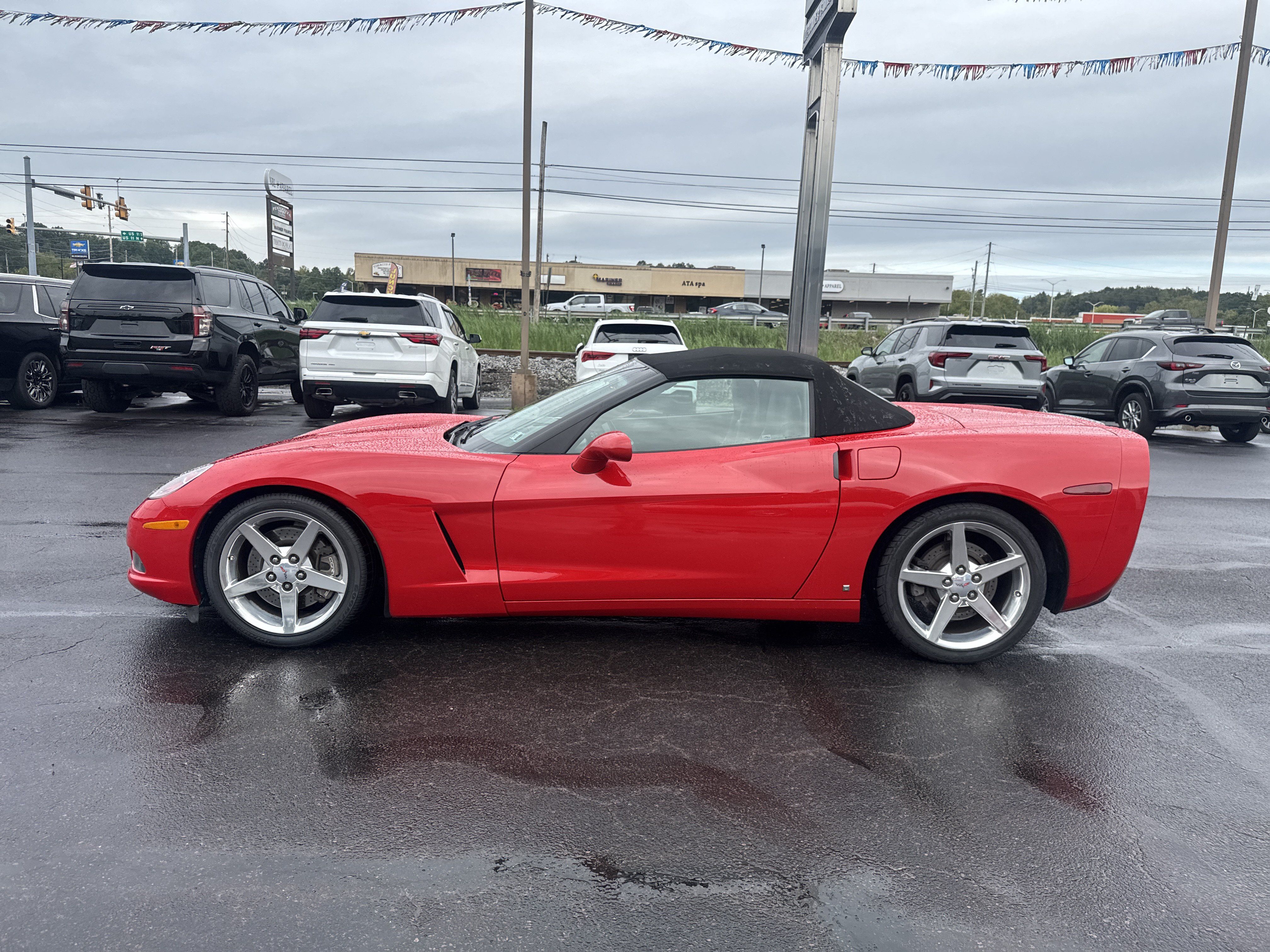 Used 2006 Chevrolet Corvette Convertible w/ Preferred Equipment Group RWD image 13