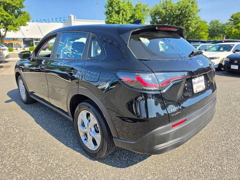 Used 2025 Honda HR-V LX image 3