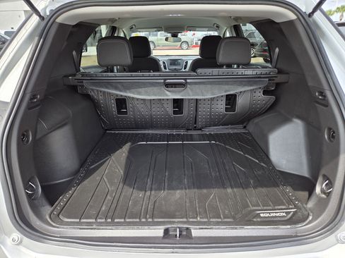 Used 2022 Chevrolet Equinox LS w/ LPO, Floor Liner Package AWD/4WD image 25