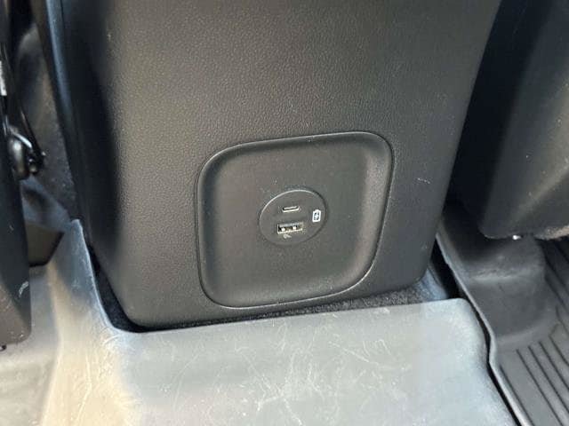 Used 2020 Ford Escape Titanium AWD/4WD image 17