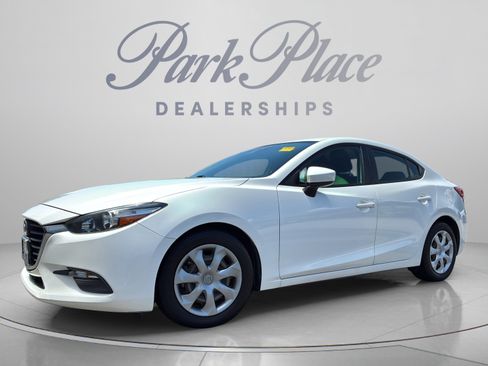 Used 2017 MAZDA MAZDA3 Sport FWD image 1