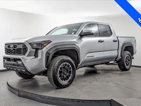 Used 2024 Toyota Tacoma TRD Off-Road image 2
