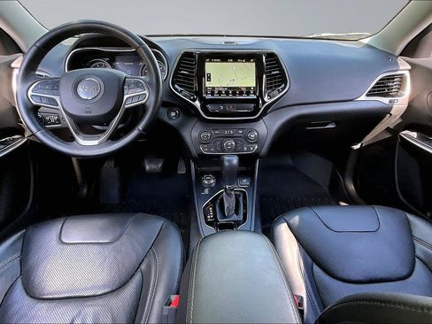 Used 2019 Jeep Cherokee Limited w/ Luxury Group AWD/4WD image 17