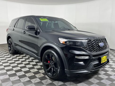 Used 2022 Ford Explorer ST w/ Equipment Group 401A image 3