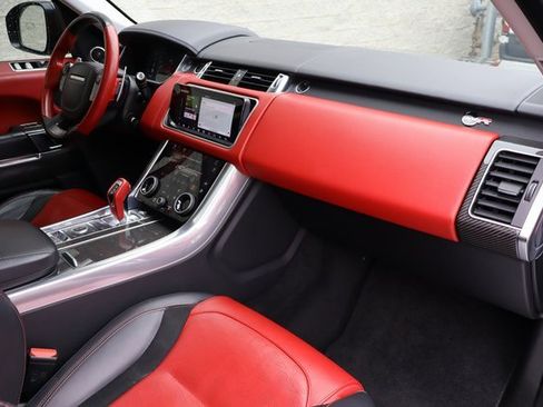 Used 2019 Land Rover Range Rover Sport SVR image 38