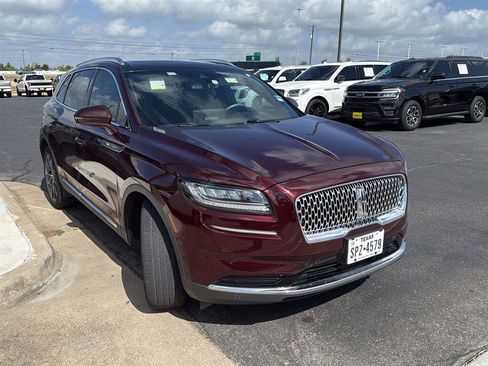 Used 2022 Lincoln Nautilus Reserve w/ Equipment Group 201A AWD/4WD image 5
