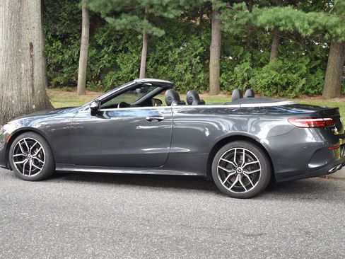 Used 2021 Mercedes-Benz E 450 4MATIC Cabriolet w/ AMG Line image 4