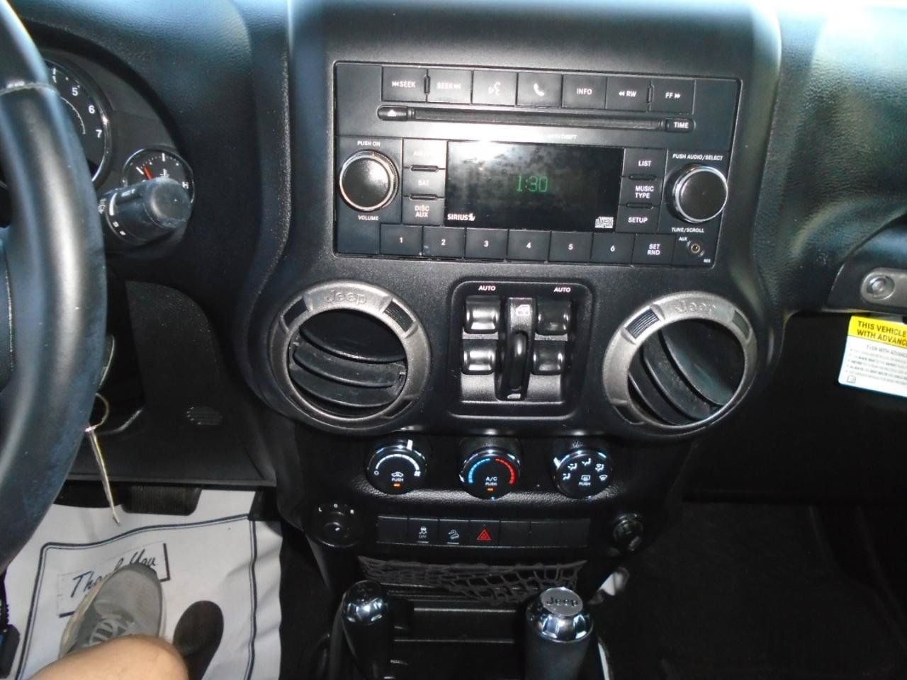 Used 2015 Jeep Wrangler Unlimited Sport w/ Quick Order Package 24S AWD/4WD image 13