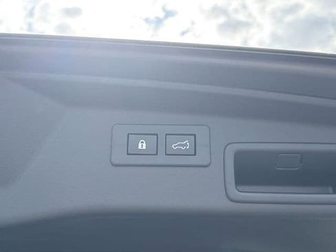 New 2026 Subaru Outback Limited image 16