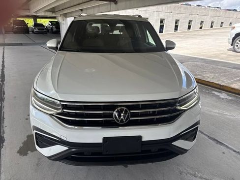 Used 2022 Volkswagen Tiguan SE AWD/4WD image 18