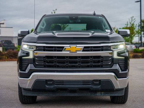 Used 2023 Chevrolet Silverado 1500 LT AWD/4WD image 2