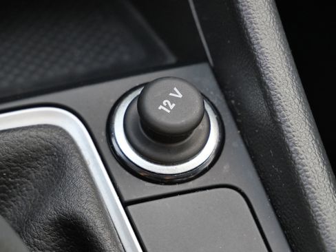 Certified 2024 Volkswagen Jetta SE image 29