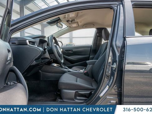 Used 2023 Toyota Corolla LE image 5