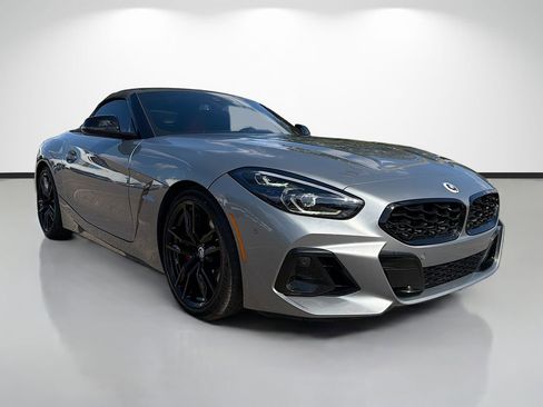 Used 2023 BMW Z4 M40i w/ Premium Package image 1