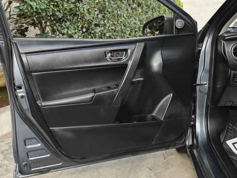 Used 2018 Toyota Corolla SE w/ Carpet Mat Package (TMS) image 20