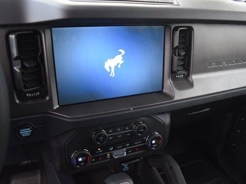 New 2025 Ford Bronco Badlands image 8