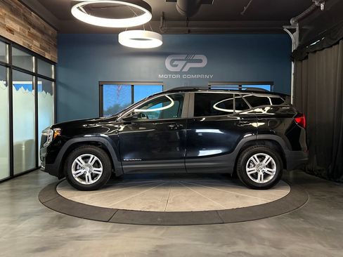 Used 2022 GMC Terrain SLE w/ Driver Convenience Package AWD/4WD image 6