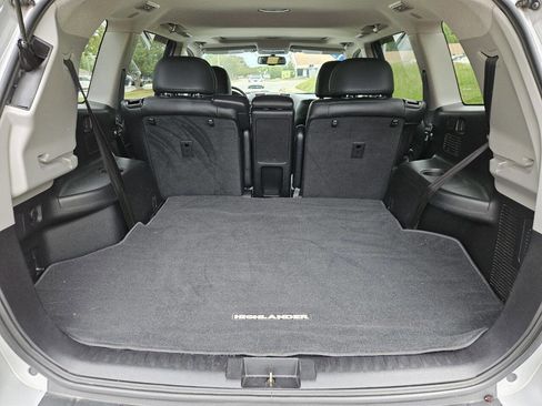 Used 2013 Toyota Highlander SE FWD image 28
