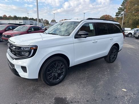 New 2025 Ford Expedition Platinum w/ Stealth Performance Package image 7