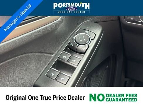 Certified 2022 Ford Escape SEL w/ Technology Package image 18