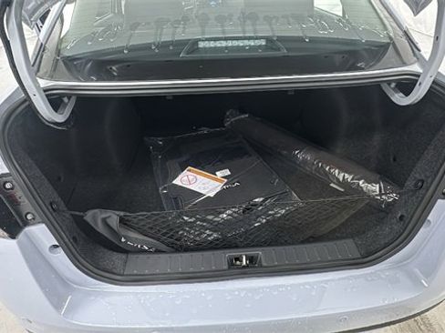 New 2025 Nissan Versa SR w/ Trunk Package image 15