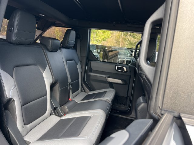 Used 2023 Ford Bronco Black Diamond AWD/4WD image 25