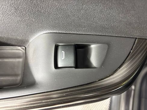 Used 2019 GMC Acadia SLT FWD image 46