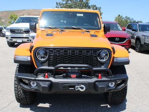 New 2026 Jeep Gladiator Rubicon w/ Whitecap Package AWD/4WD image 2