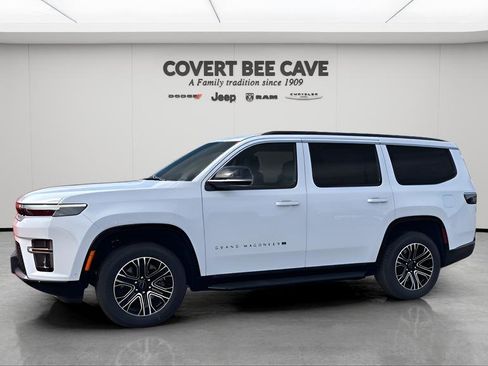 New 2026 Jeep Grand Wagoneer 2WD w/ 8-Passenger Seating Package image 4