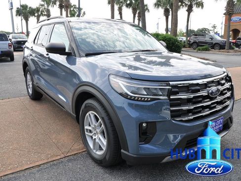 New 2026 Ford Explorer Active RWD image 7