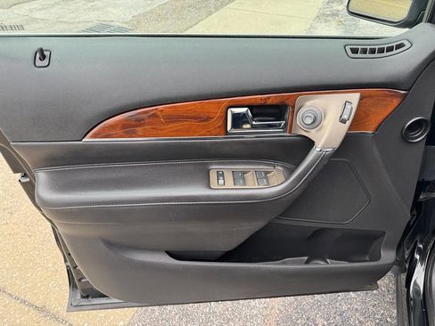 Used 2015 Lincoln MKX AWD w/ Equipment Group 102A image 12