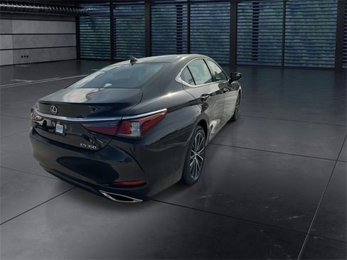 New 2025 Lexus ES 350 w/ Premium Package image 8