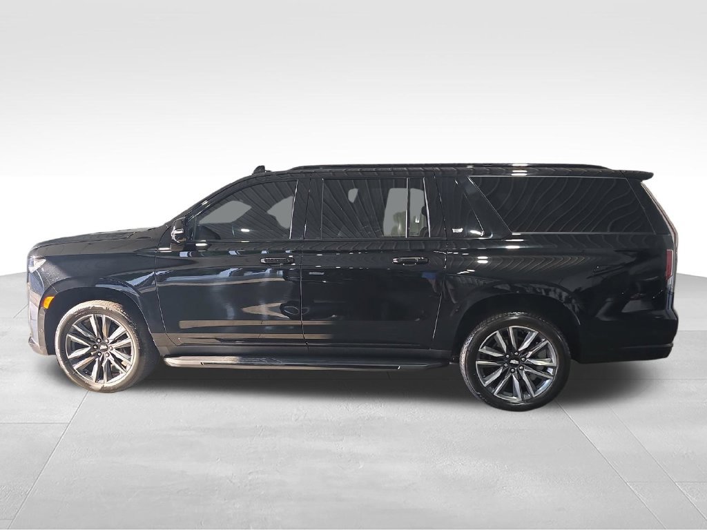 Used 2022 Cadillac Escalade ESV Sport AWD/4WD image 3