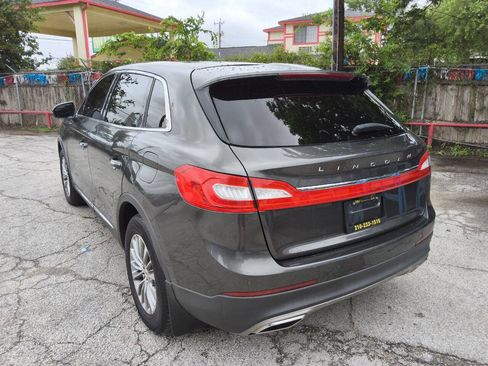 Used 2017 Lincoln MKX Select w/ Select Plus Package FWD image 5
