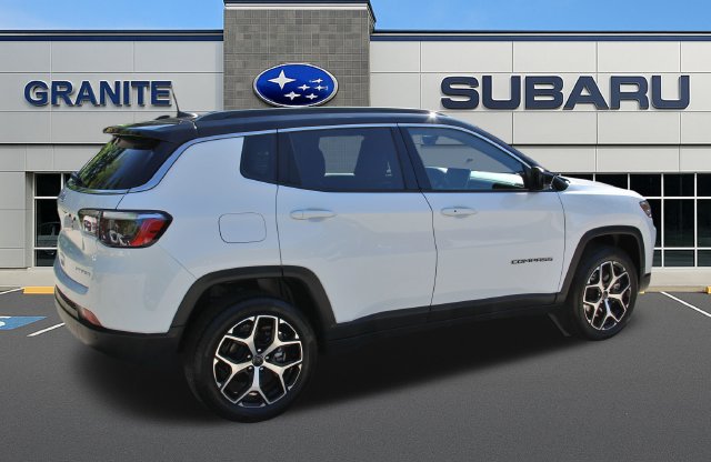 Used 2026 Jeep Compass Limited AWD/4WD image 13