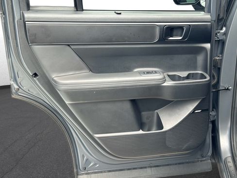 Used 2025 Hyundai Santa Fe Calligraphy AWD/4WD image 13
